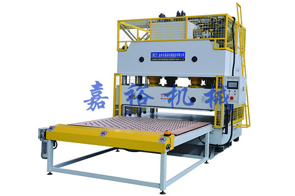 1552892881302015.jpg 3自動三梁四缸卞柱精密黄瓜视频APP下载入口.jpg